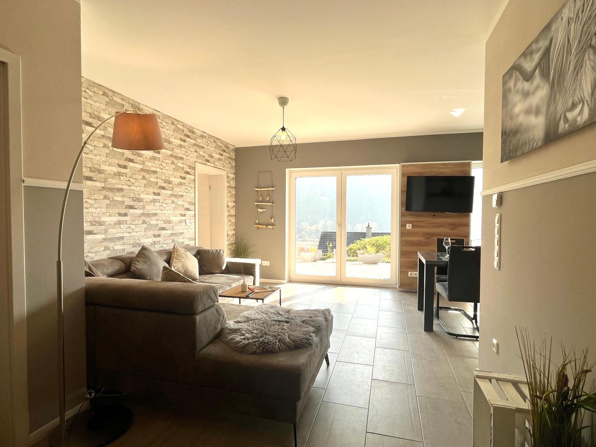 Ferienwohnung Sonnenterrasse, 1-4 Personen, 2 Schlafzimmer, Grosse Terrasse Müden Dış mekan fotoğraf