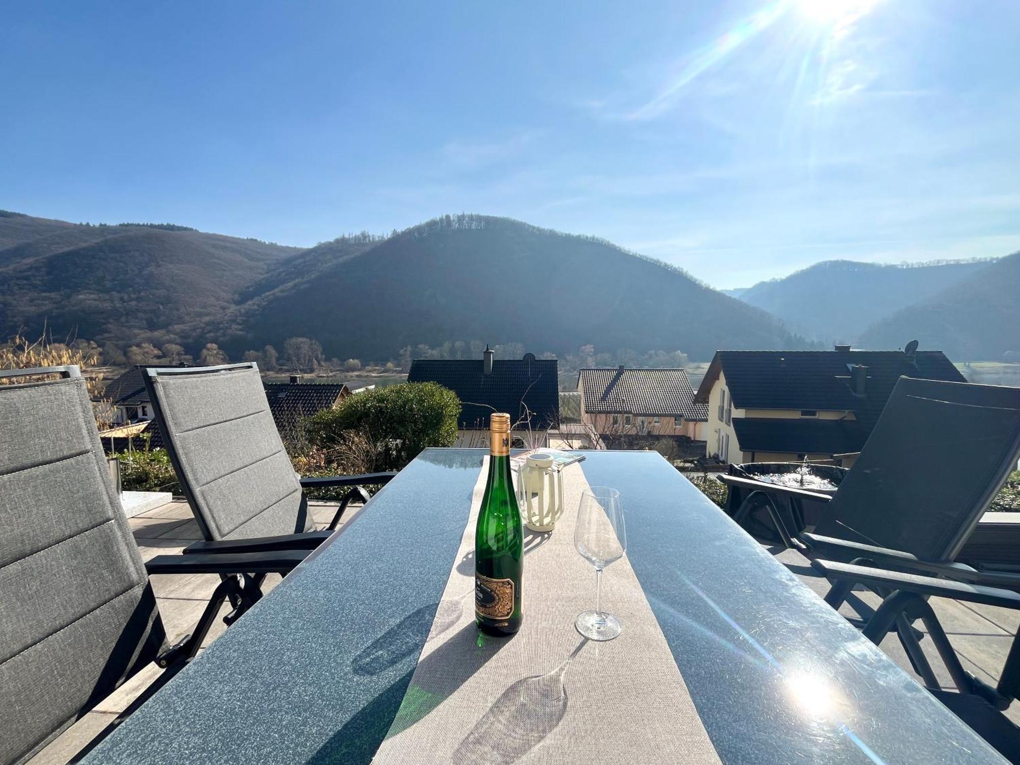 Ferienwohnung Sonnenterrasse, 1-4 Personen, 2 Schlafzimmer, Grosse Terrasse Müden Dış mekan fotoğraf