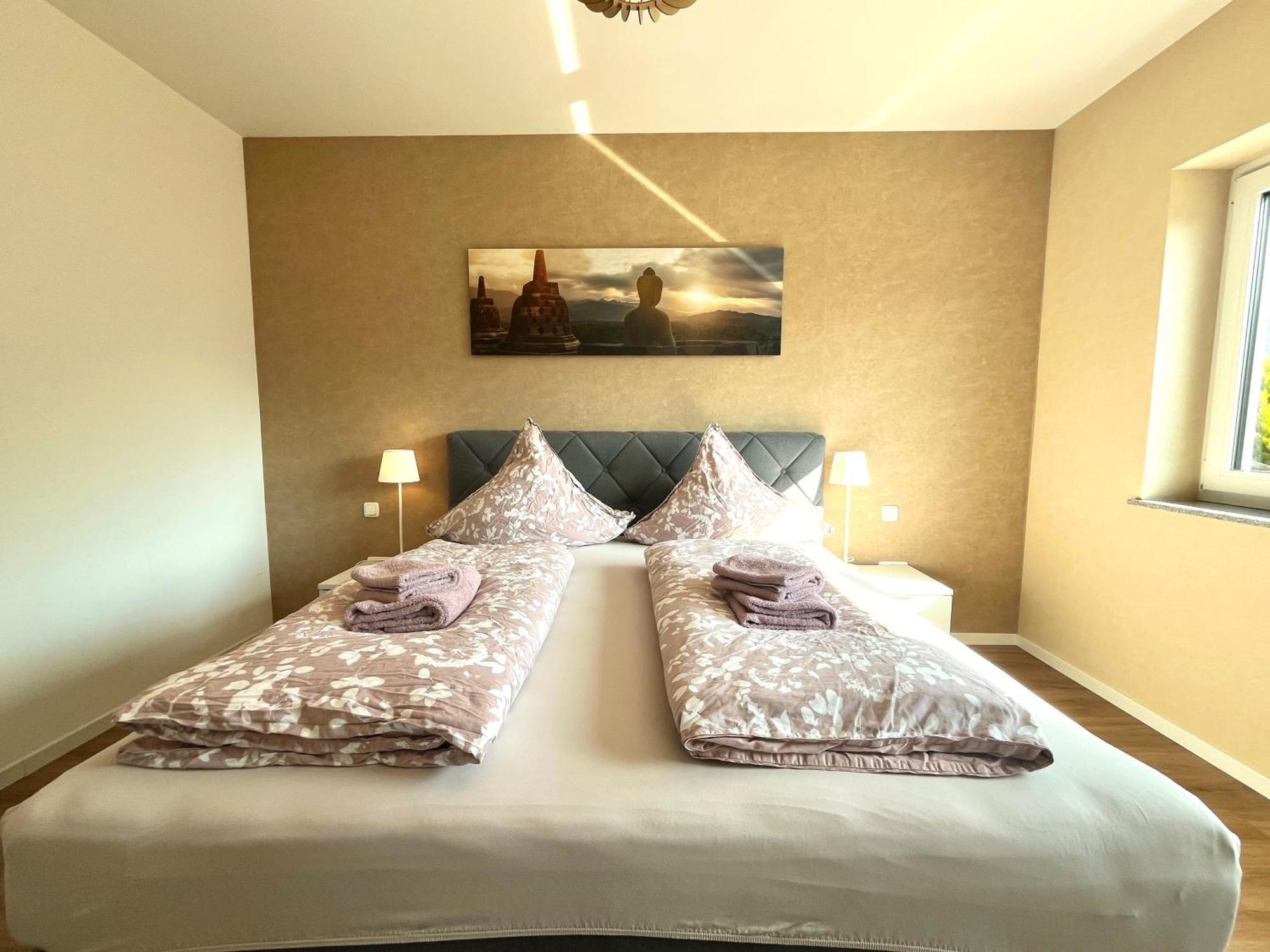 Ferienwohnung Sonnenterrasse, 1-4 Personen, 2 Schlafzimmer, Grosse Terrasse Müden Dış mekan fotoğraf