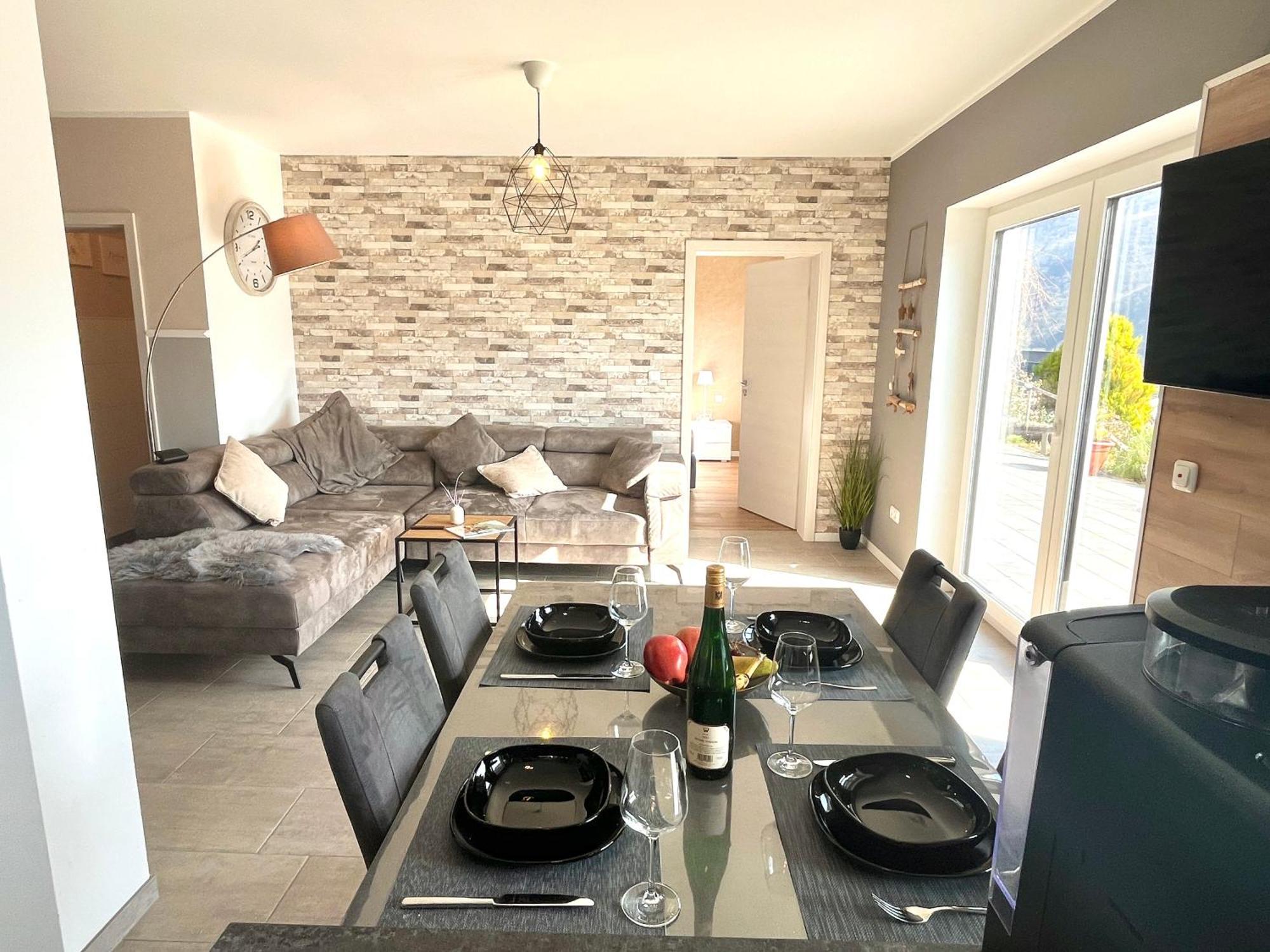 Ferienwohnung Sonnenterrasse, 1-4 Personen, 2 Schlafzimmer, Grosse Terrasse Müden Dış mekan fotoğraf